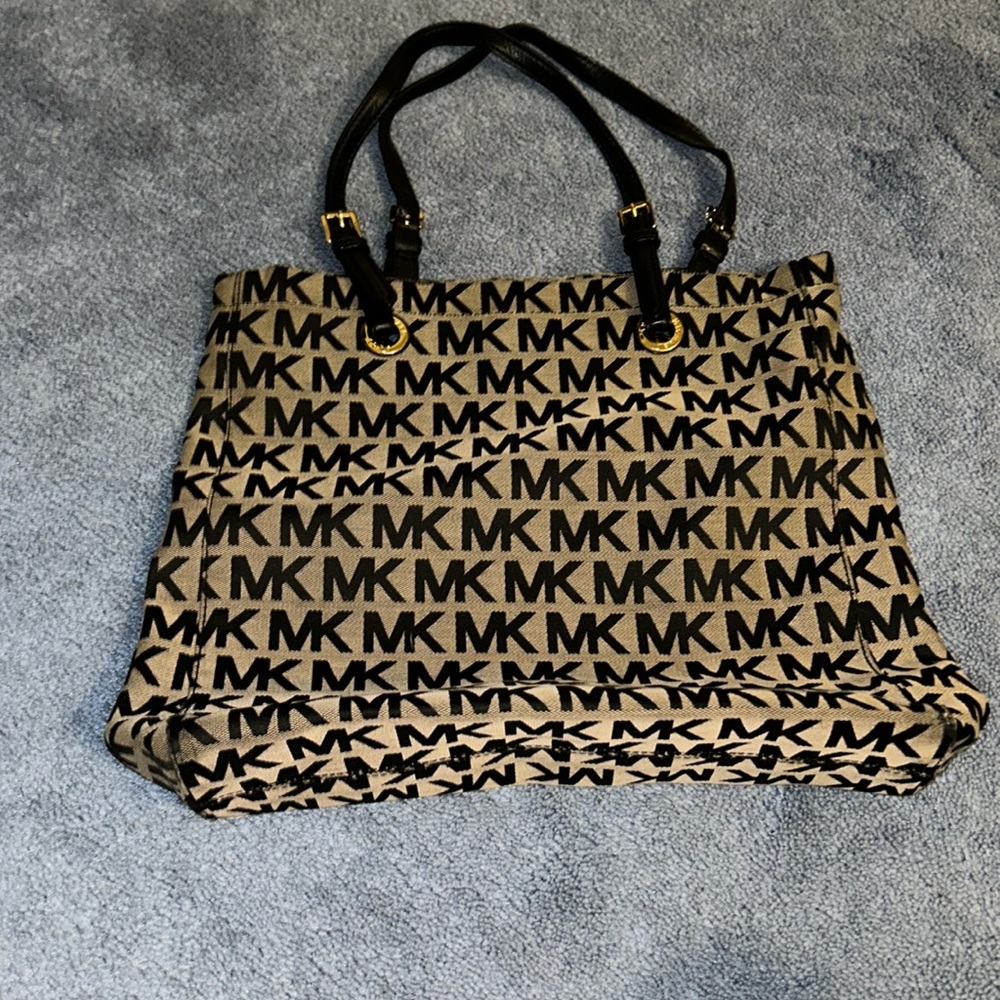 Michael Kors Tote